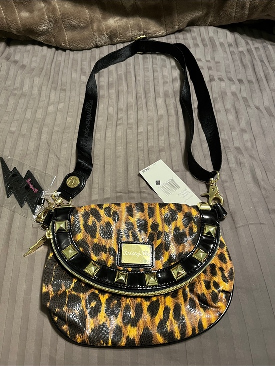Betsey Johnson Handbags - New NWT Betsey Johnson Betseyville Leopard Print Crossbody with Gold Stud Trim